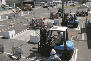 広島クレーン学校　自動車学校