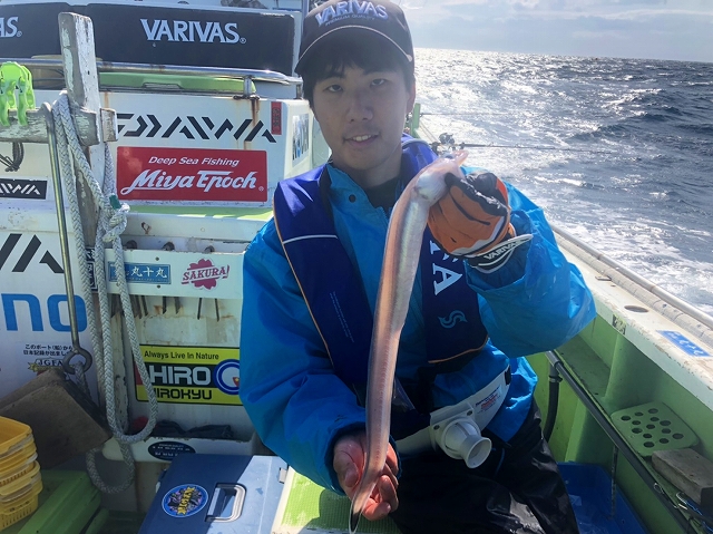 オキアナゴ　エドアブラザメ　サメ　東京和釣り　葉山釣り　深海魚　マリンライセンスロイヤル　深海魚ハンター