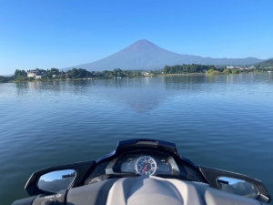 ジェットスキー免許　富士山　河口湖　特殊小型船舶免許　ツーリング　船舶免許　自然