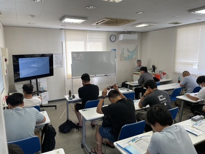 船舶免許の教習風景①(長崎サンセットマリーナ)