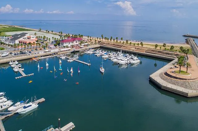 河芸マリーナ 上空からの写真